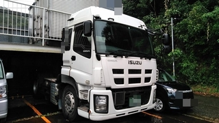 いすゞ 大型 トラクタ LKG-EXD52AD (3736) 1枚目