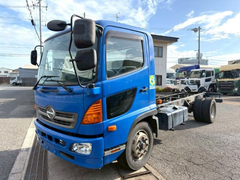 日野 増トン キャブ付きシャーシ QKG-FJ7JHAA (109488) 1枚目