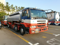 UDトラックス（日産） 大型 タンクローリー KL-CV27E (7205) 1枚目
