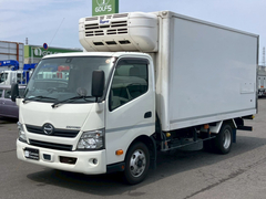 日野 小型 冷蔵冷凍バン TPG-XZU712M (105475) 1枚目