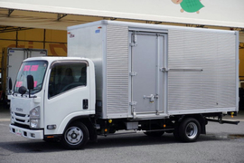 いすゞ 小型 バン TRG-NLR85AN (109688) 1枚目