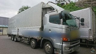 Hino Large Wing body PK-FW1EXWG (2068) 1枚目