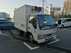 いすゞ 小型 冷蔵冷凍バン KR-NKR81EAV (5668) 1枚目