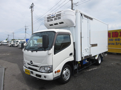 日野 小型 冷蔵冷凍バン 2RG-XZU655M (109085) 1枚目