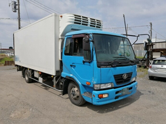 UDトラックス（日産） 中型 冷蔵冷凍バン BDG-MK36C (5980) 1枚目