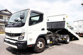 Mitsubishi Fuso Small Vehible loader 2PG-FEB90 (88805) 1枚目