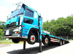 UDトラックス（日産） 大型 車載専用車 ********* (89104) 1枚目