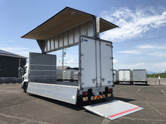 Isuzu Small Aluminium Wing body 2RG-FRR90T2 (89369) 1枚目