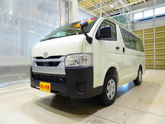 トヨタ 小型 アルミバン 3DF-GDH206V (90869) 1枚目