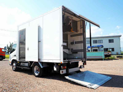 Hino Small Aluminium box body SJG-XKU640M (91616) 1枚目