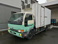 UDトラックス（日産） 中型 冷蔵冷凍バン KK-MK122CS (6308) 1枚目