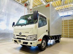 トヨタ 小型 アルミバン 2RG-XZU655 (92119) 1枚目