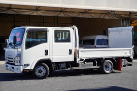 Isuzu Small Double cab 2RG-NPR88AR (92666) 1枚目