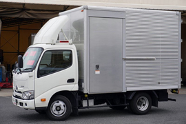 Toyota Small Aluminium box body 2RG-XZC605 (92908) 1枚目