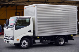 Hino Small Aluminium box body 2RG-XZC605M (92930) 1枚目