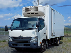 日野 小型 冷凍冷蔵バン TKG-XZU720M (94473) 1枚目