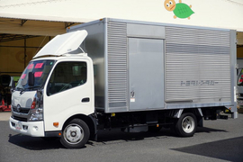 トヨタ 小型 アルミバン TKG-XZU710 (94757) 1枚目