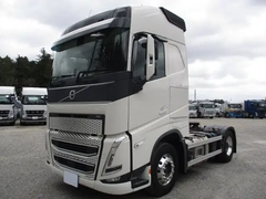 ボルボ 小型 トラクタ（シングル） 2PG-4S2TEA1 (95208) 1枚目