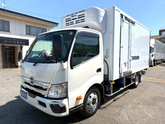 日野 小型 冷蔵冷凍バン 2WG-XZU713N (113242) 1枚目