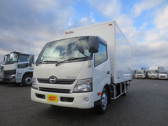 日野 小型 保冷バン TKG-XZU710M (97922) 1枚目