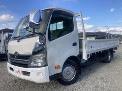 日野 小型 平ボディ SKG-XZC710M (98001) 1枚目