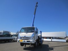 日野 小型 平ボディ（クレーン付） 2KG-XZU712M (103758) 1枚目