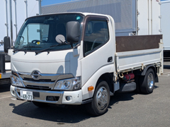 日野 小型 平ボディ 2RG-XZU605M (104223) 1枚目
