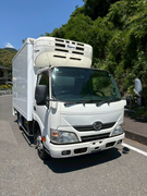 日野 小型 冷蔵冷凍バン TKG-XZU600M (99517) 1枚目