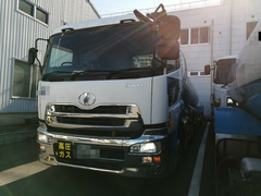 Nissan UD Large Tractor ADG-GK4XAB (7483) 1枚目