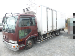 UDトラックス（日産） 中型 冷蔵冷凍バン BDG-MK36D (2742) 1枚目