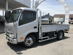 日野 小型 平ボディ 2RG-XZU645M (105673) 1枚目