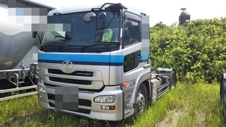 UDトラックス（日産） 大型 トラクタ PKG-GK4XAD (3571) 1枚目