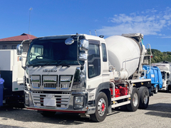 いすゞ 大型 ミキサー車 QKG-CXZ77AT (111933) 1枚目
