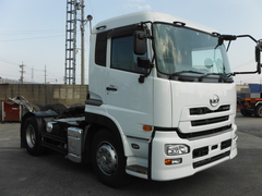 UDトラックス（日産） 大型 トラクタ LKG-GK5XAB (3435) 1枚目