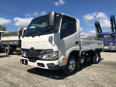 日野 小型 平ボディ 2WG-XZU606M (112810) 1枚目