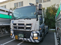 Isuzu Large Tractor QKG-EXD77AD (7484) 1枚目