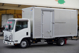 いすゞ 小型 バン TRG-NLR85AN (110159) 1枚目