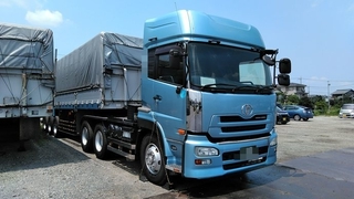 UDトラックス（日産） 大型 トラクタ ADG-GW4XLG (3568) 1枚目
