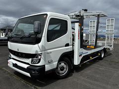 Mitsubishi Fuso Small Vehible loader 2PG-FEB90 (102956) 1枚目