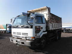 UDトラックス（日産） 大型 土砂ダンプ U-CD520HND (1110) 1枚目