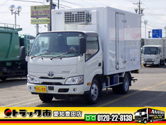 トヨタ 小型 冷蔵冷凍バン 2RG-XZC605 (112122) 1枚目