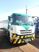 UDトラックス（日産） 大型 平ボディ QKG-CD5ZL (2824) 1枚目