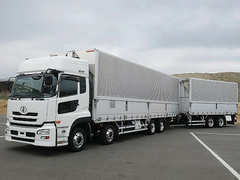 UDトラックス（日産） 大型 ウィング LKG-CG5ZA (27446) 1枚目