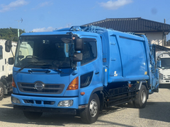 日野 増トン 塵芥車（プレス式） TKG-GC7JGAA (110636) 1枚目