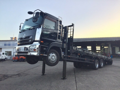 Nissan UD Large Self loader ADG-CW4XL (8350) 1枚目