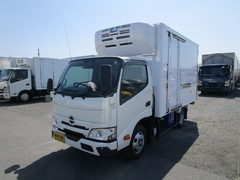 日野 小型 冷蔵冷凍バン 2WG-XZU606N (111485) 1枚目