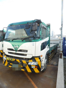 UDトラックス（日産） 大型 平ボディ QKG-CD5ZL (2831) 1枚目