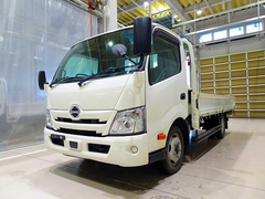日野 小型 平ボディ 2RG-XZU710M (112662) 1枚目
