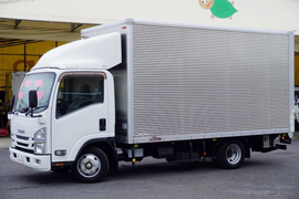 Isuzu Small Box body TPG-NNR85AN (110776) 1枚目