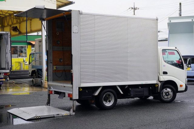 トヨタ ダイナ 小型 バン TPG-XZU605(110733) 9枚目